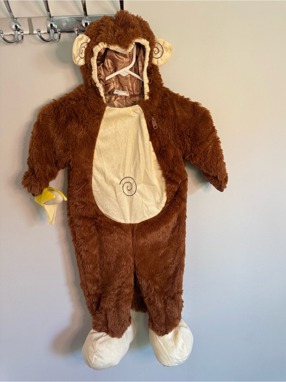 Toddler plush monkey Halloween costume with banana size 18-24 months like new